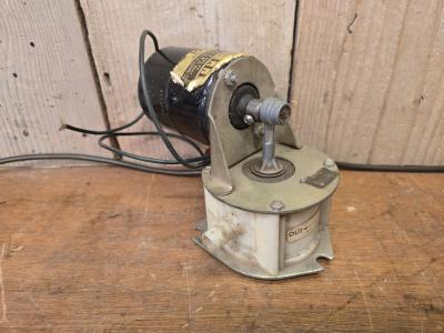 Par pomp 12 volt 2,6 GPM, Watersport en Boten, Bootonderdelen, Gebruikt
