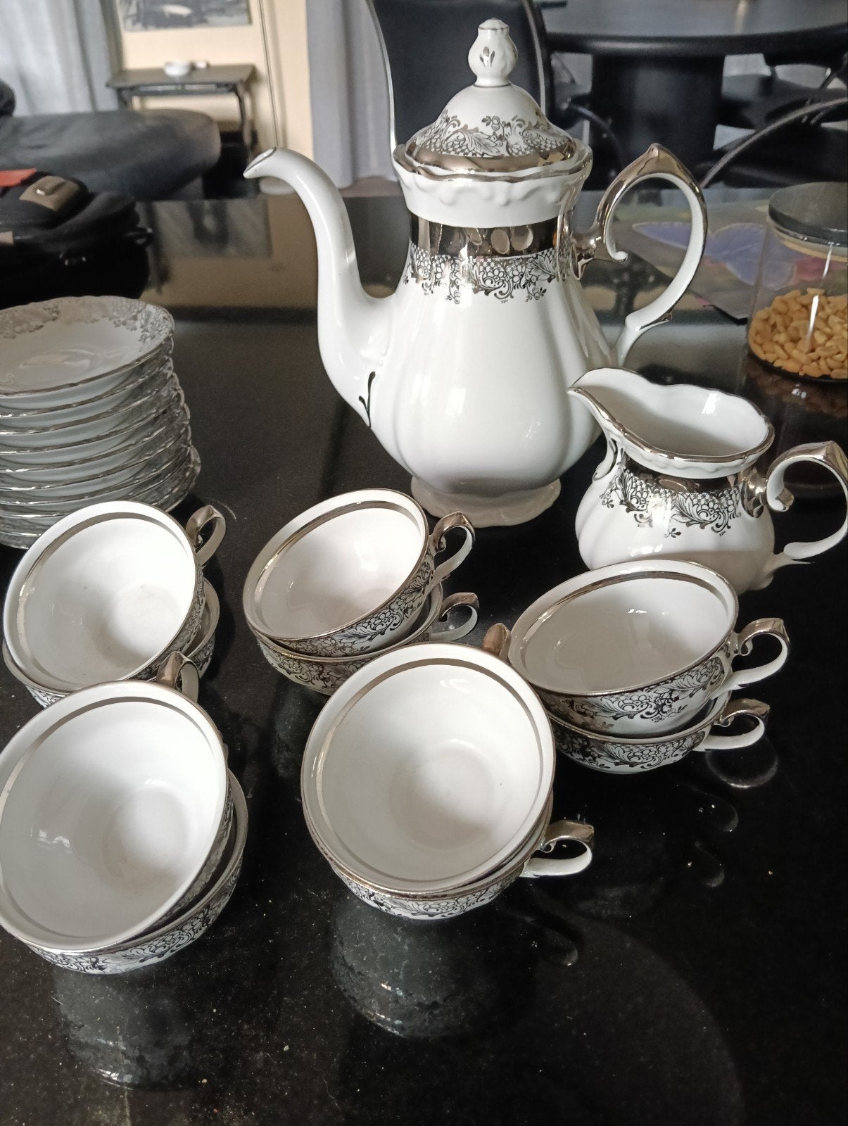 Moahsa Porcelana Vigo theeservies met zilveren rand, Ophalen