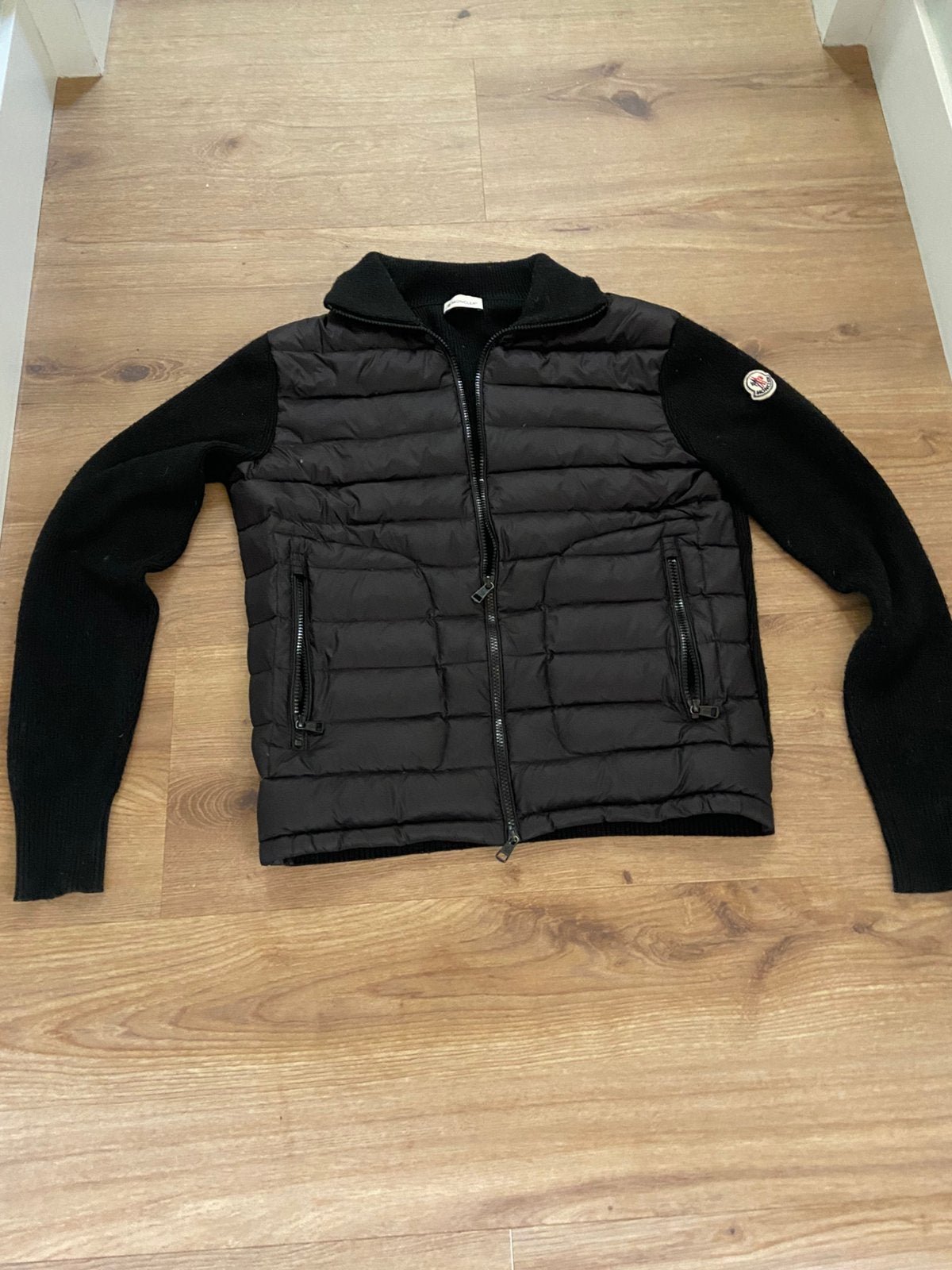 Moncler cardigan ( S ), Ophalen of Verzenden, Zo goed als nieuw, Zwart