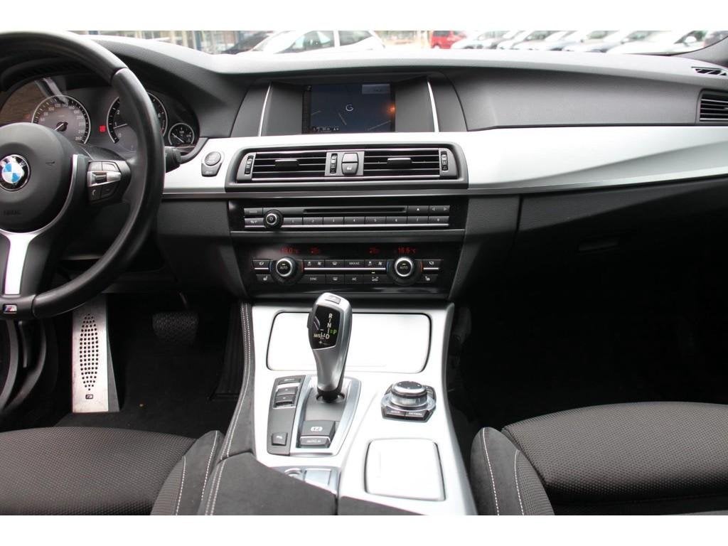 BMW 5 Serie Touring 520i Executive M PAKKET automaat/navigat, Auto's, Automaat, 4 cilinders, 2000 kg, Origineel Nederlands