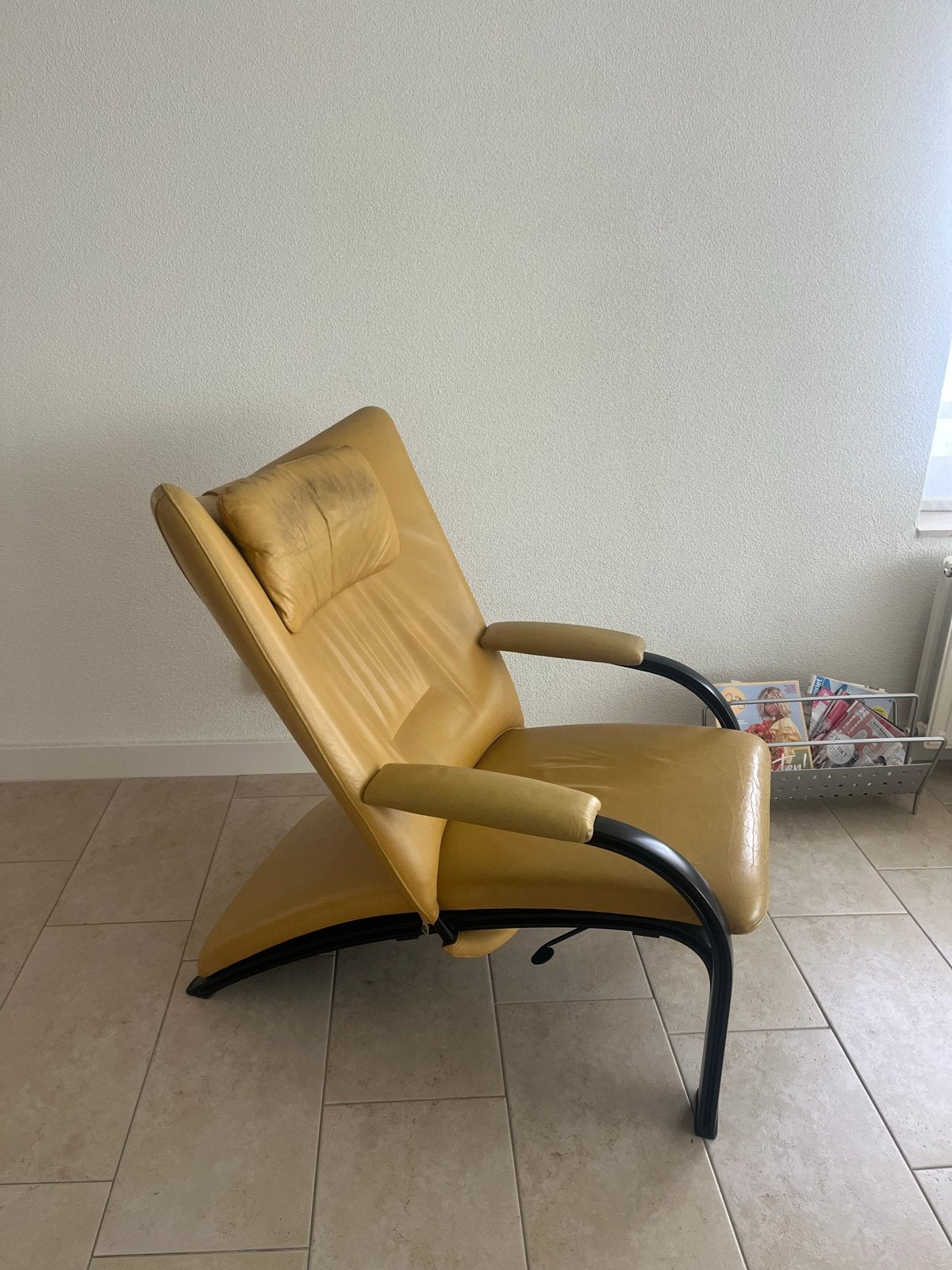 Rolf Benz uitschuifbare fauteuil - Geel leer, Huis en Inrichting, Ophalen, Gebruikt, 100 tot 125 cm, Leer