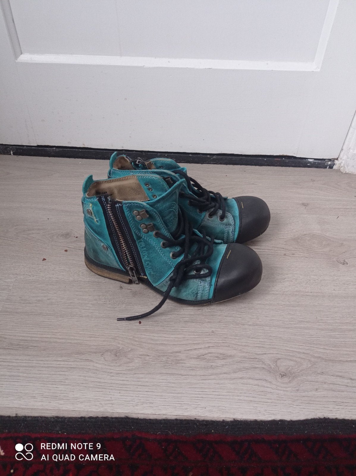 YELLOW CAB Shoes - Boots INDUSTRIAL light blue
Maat 40, Kleding | Heren, Ophalen of Verzenden, Blauw, Boots