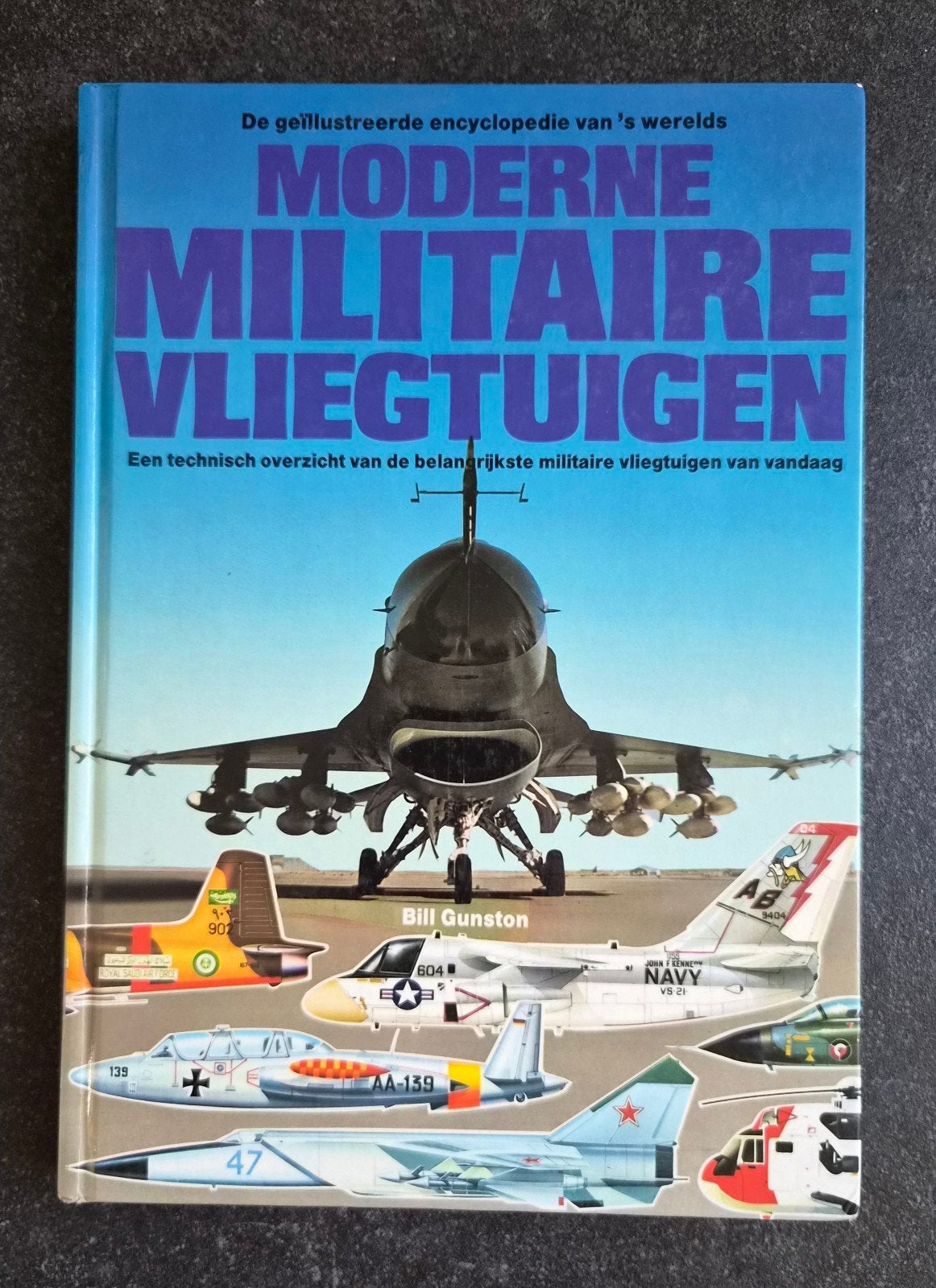 Moderne Militaire Vliegtuigen - Geïllustreerde Encyclopedie, Boeken, Ophalen of Verzenden, 1945 tot heden