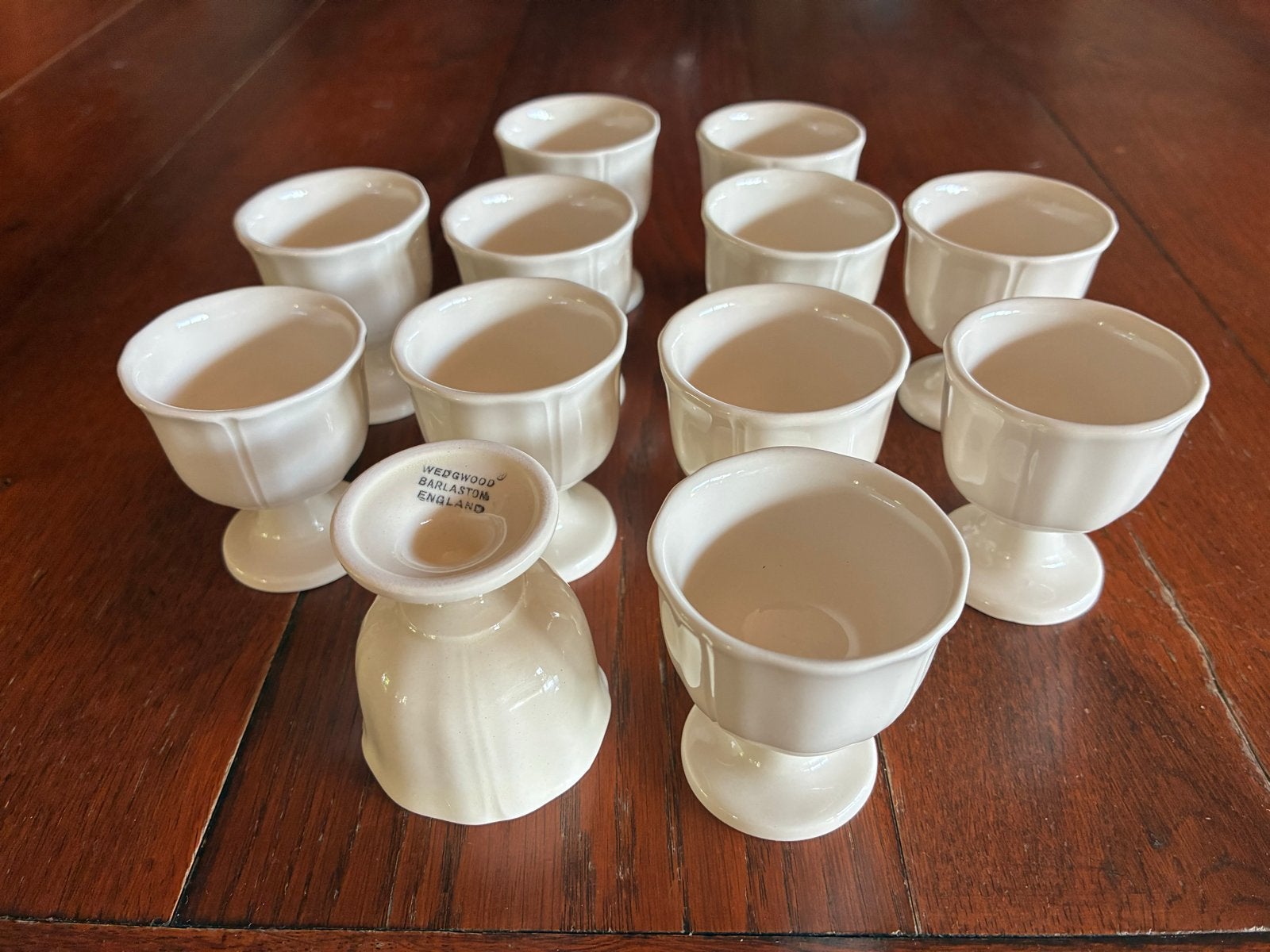 Wedgwood Queens Plain eierdopjes - set van 12, Huis en Inrichting, Keuken | Servies, Overige typen, Ophalen of Verzenden, Zo goed als nieuw