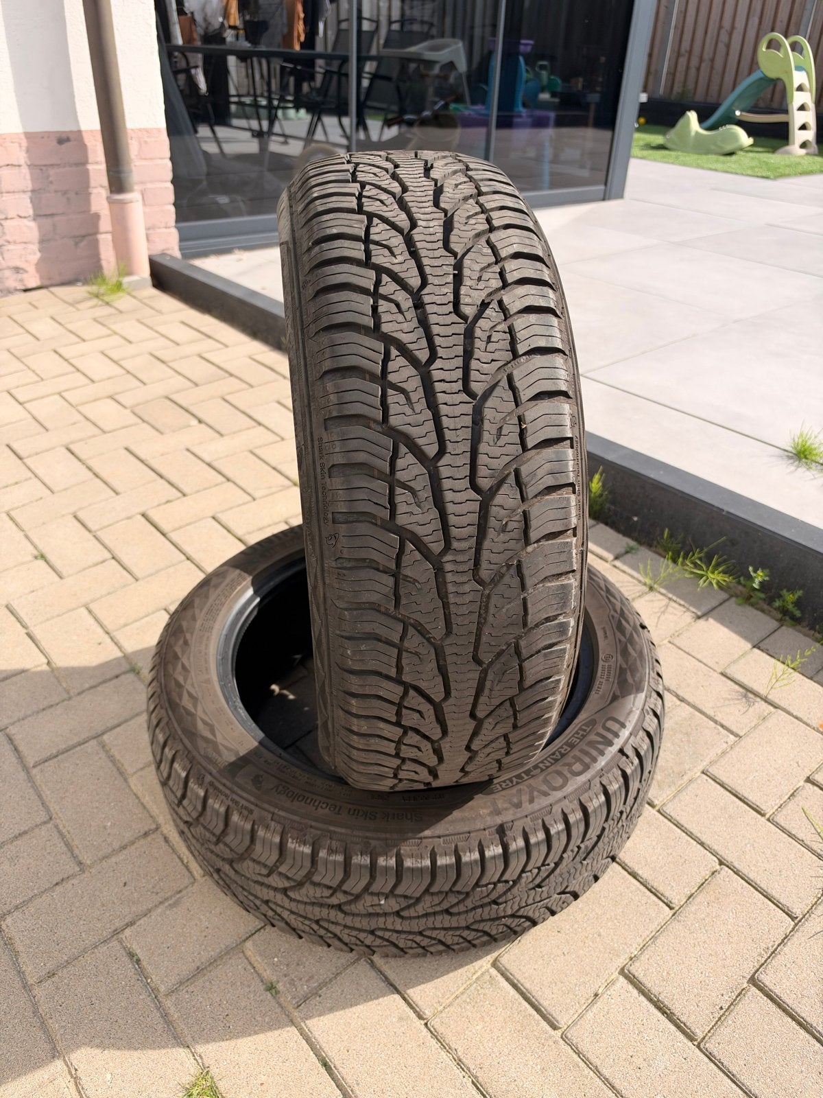 All Season Banden 205/55 R17 - Uniroyal en Delinte, Ophalen, Gebruikt