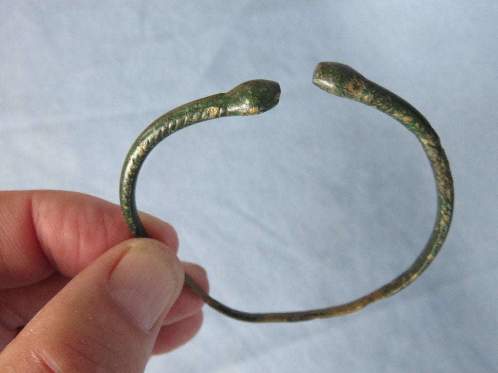 Bataafse rijk . armband in brons - 1e eeuw B.C - bodemvondst, Ophalen of Verzenden, Brons, Armband