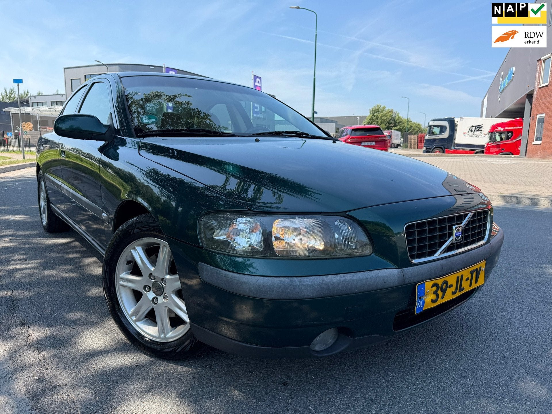 Volvo S60 2.4 Edition AUTOMAAT BJ 2002 AIRCO/APK NIEUW/YOUNG, Stof, Gebruikt, Beige, S60