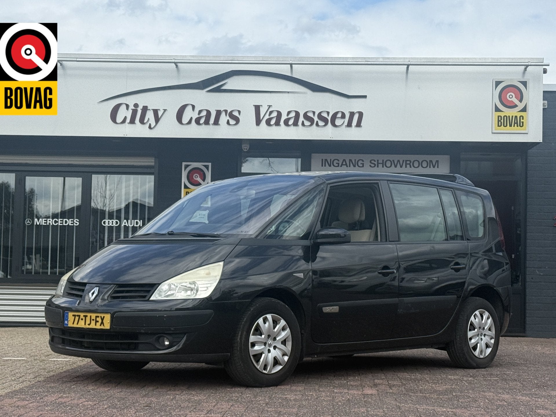 Renault Espace 2.0T Dynamique 170 pk auto rijd en schakelt g, Auto's, Renault, 1998 cc, Stof, Gebruikt, Zwart