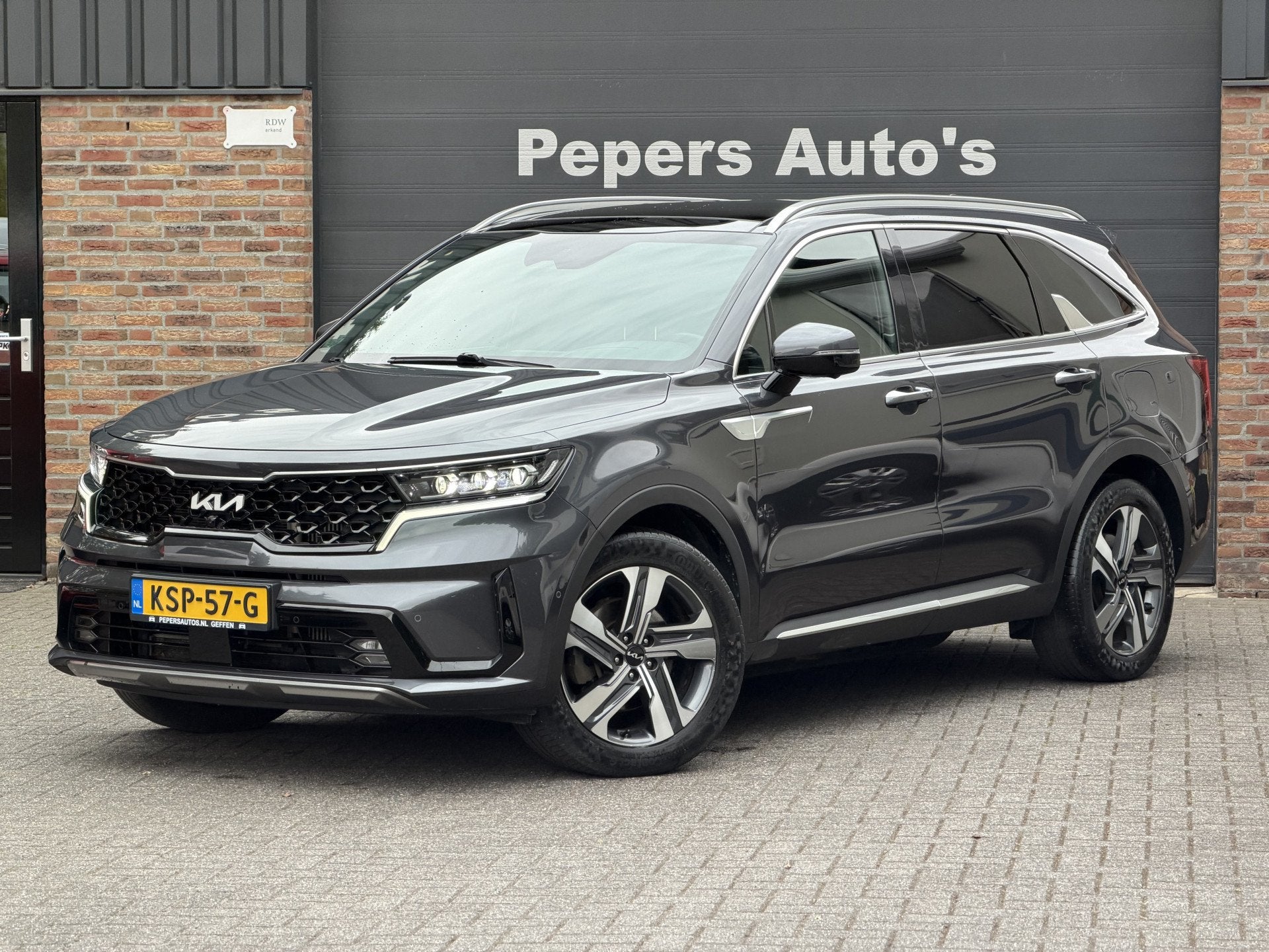 Kia Sorento 1.6 T-GDI Plug-in Hybrid 4WD ExecutiveLine 5p. P, Dealer onderhouden, Gebruikt, Euro 6, 4 cilinders