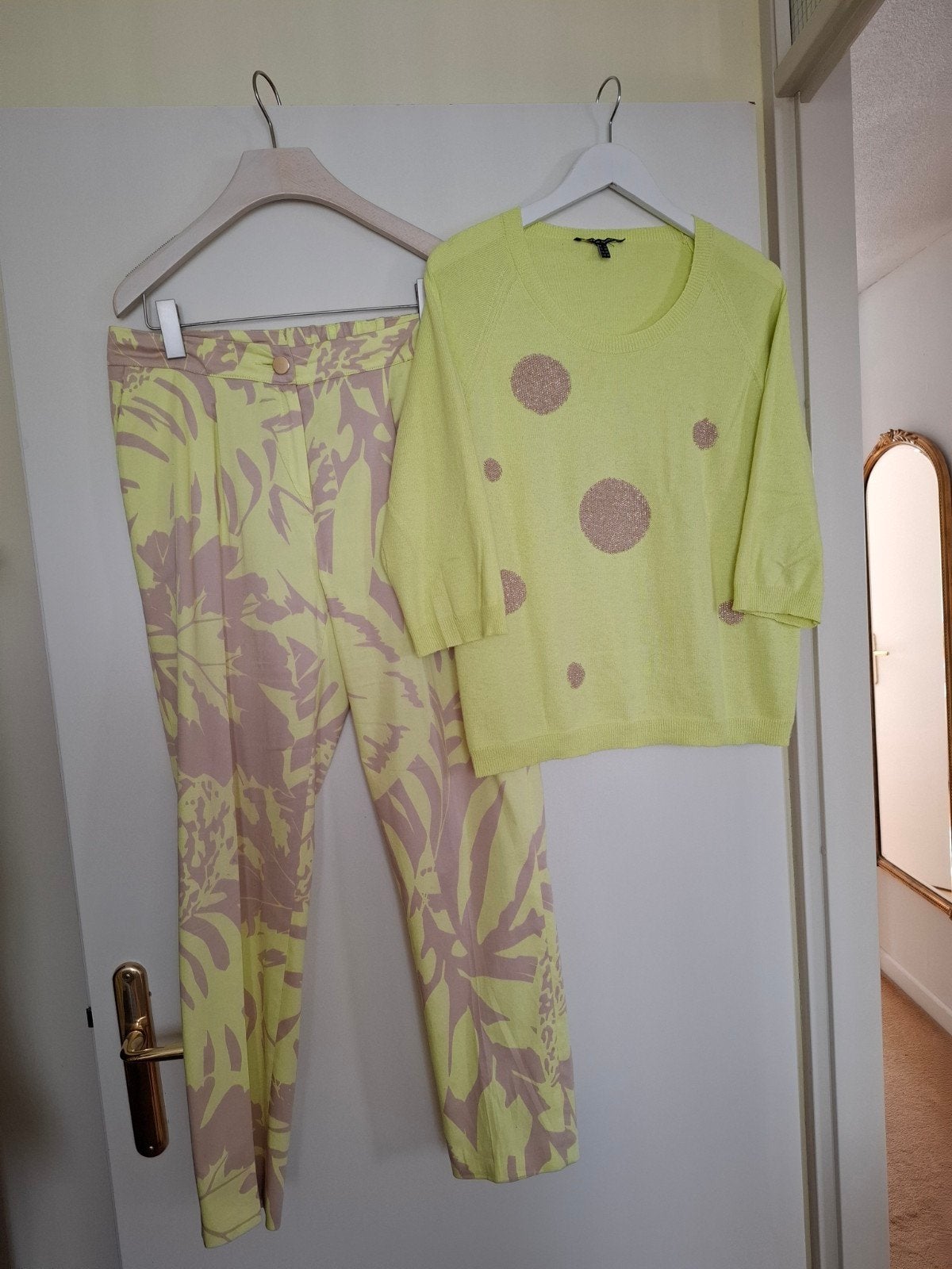 Mooi set van Marie M'ero: broek en trui in maat 38/40, Kleding | Dames, Ophalen of Verzenden, Maat 38/40 (M), Lang