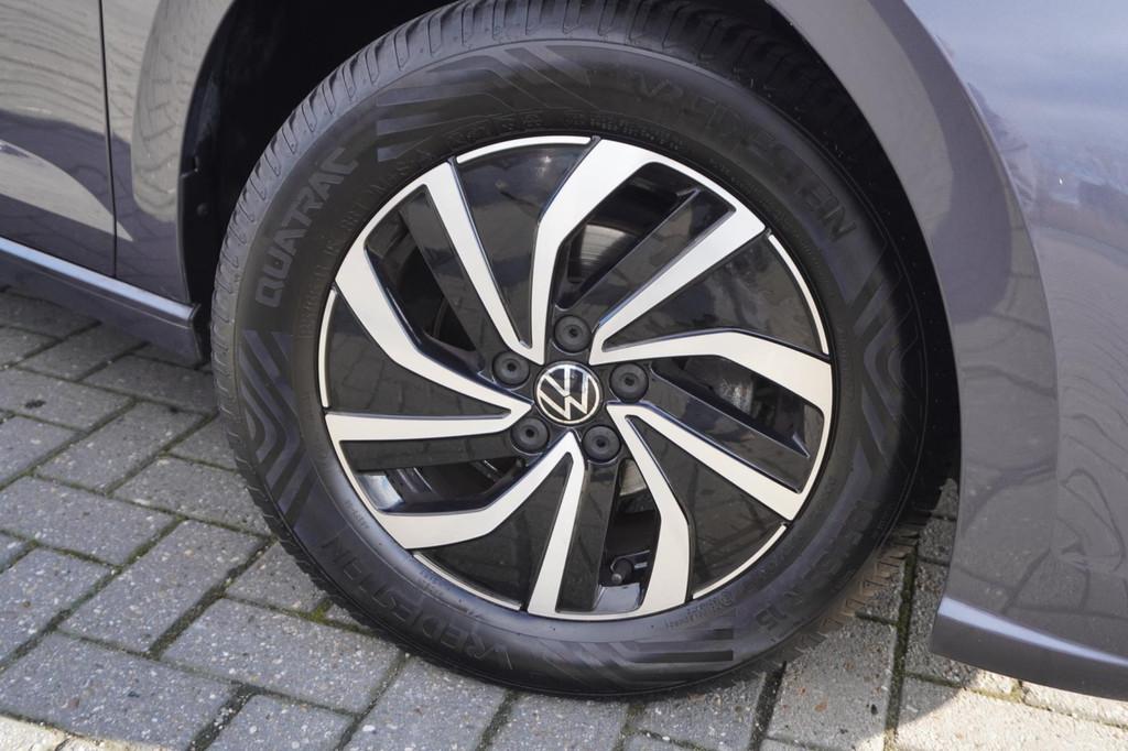 Volkswagen Polo 1.0 TSI Life / ACC / Lane assist / Carplay /, Voorwielaandrijving, Stof, Gebruikt, 1072 kg