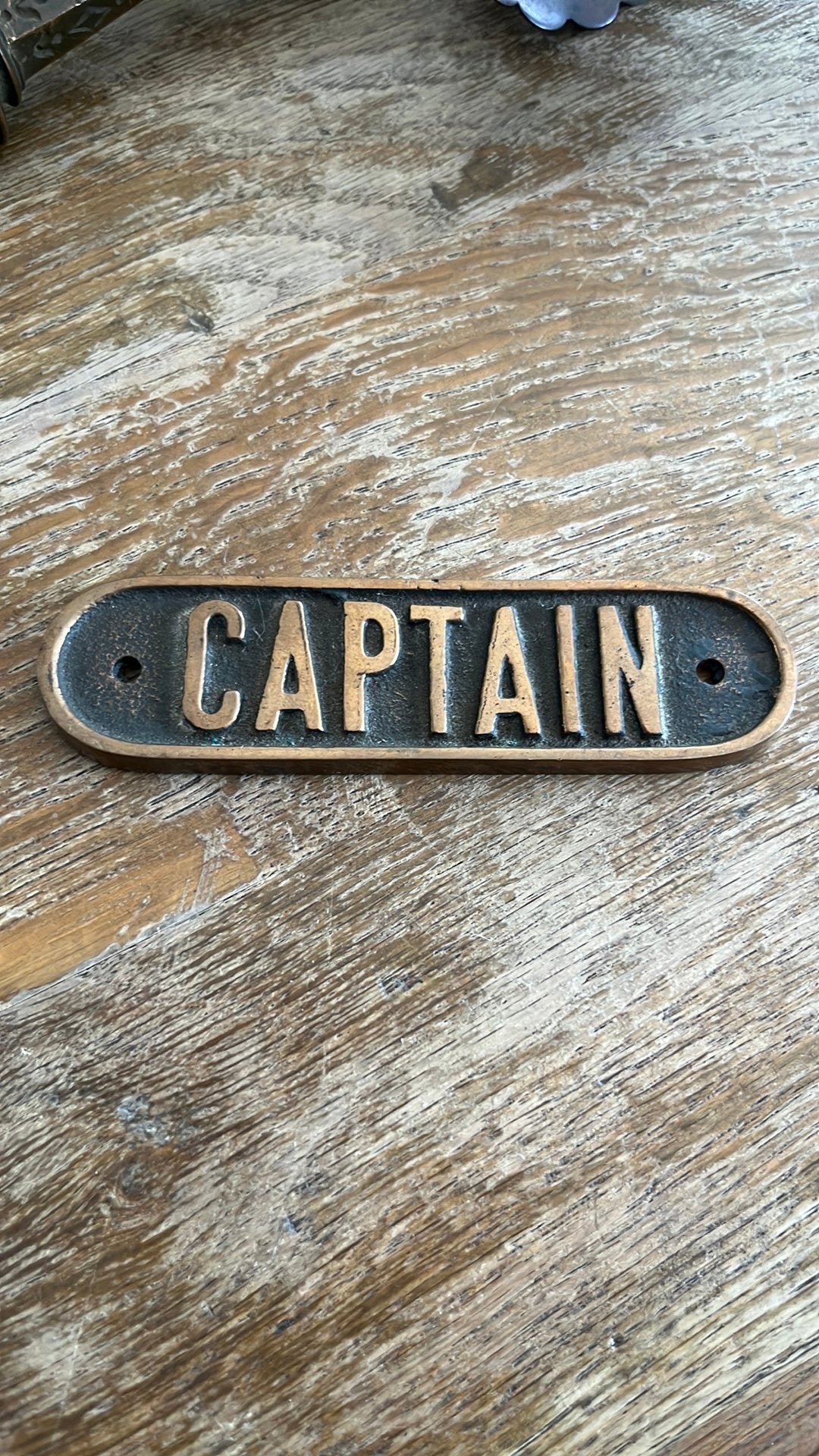 Massief messing tekstbordje “Captain” 10,5x2,5cm, Antiek en Kunst, Ophalen of Verzenden