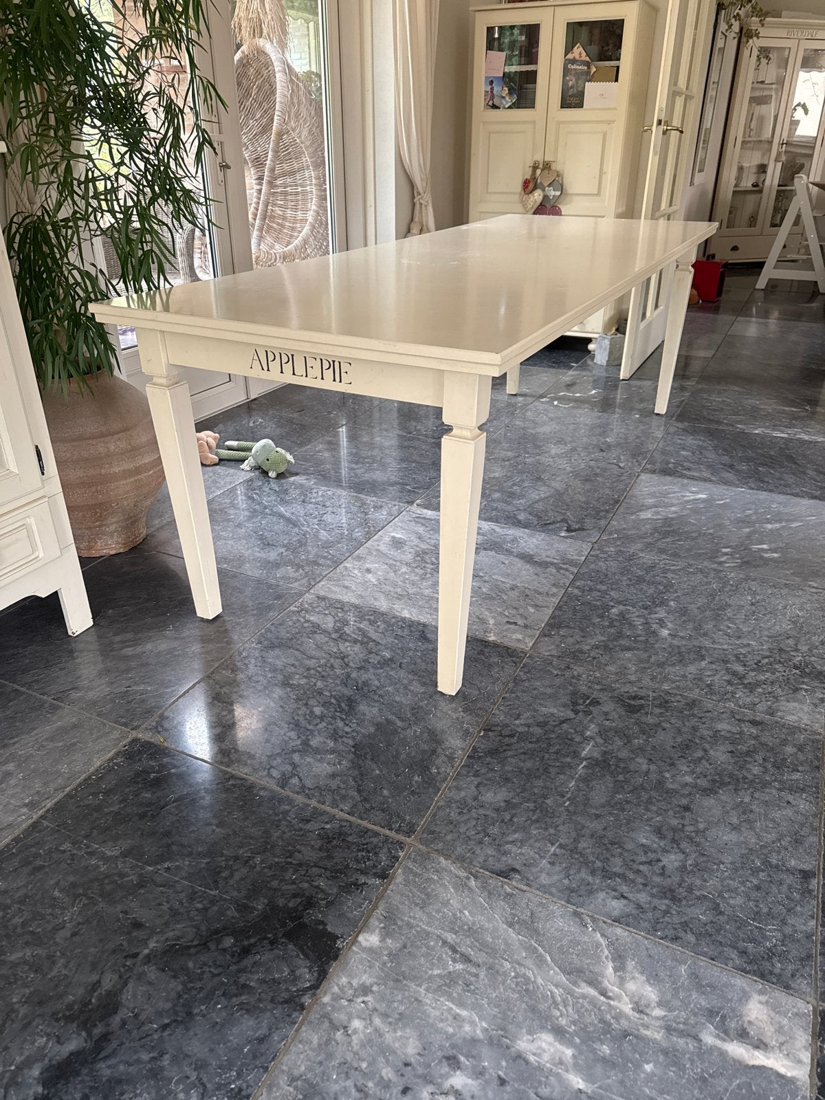 Elegante eettafel, crème wit, afm. 230x90cm, Huis en Inrichting, Ophalen, Gebruikt, 200 cm of meer, 50 tot 100 cm