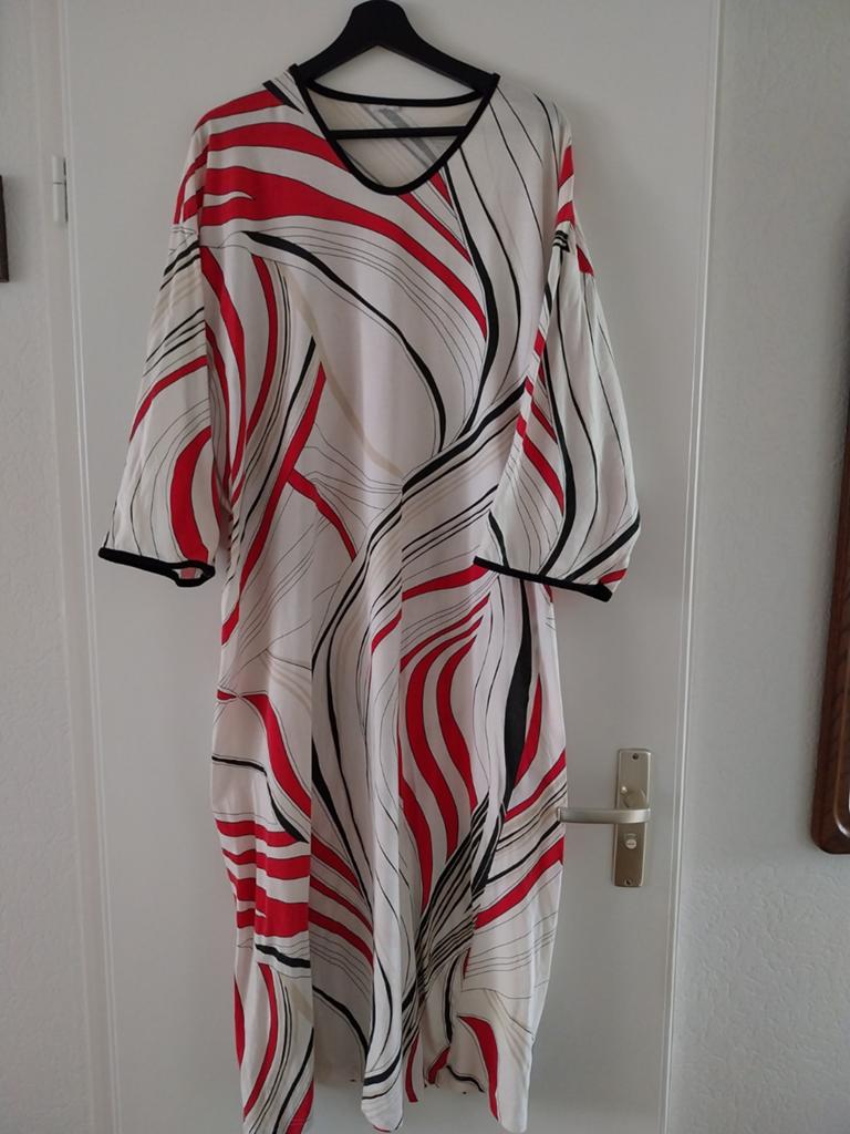 Leuke zomerjurk maat 48, Kleding | Dames, Jurken, Ophalen of Verzenden, Zo goed als nieuw, Maat 46/48 (XL) of groter, Onder de knie