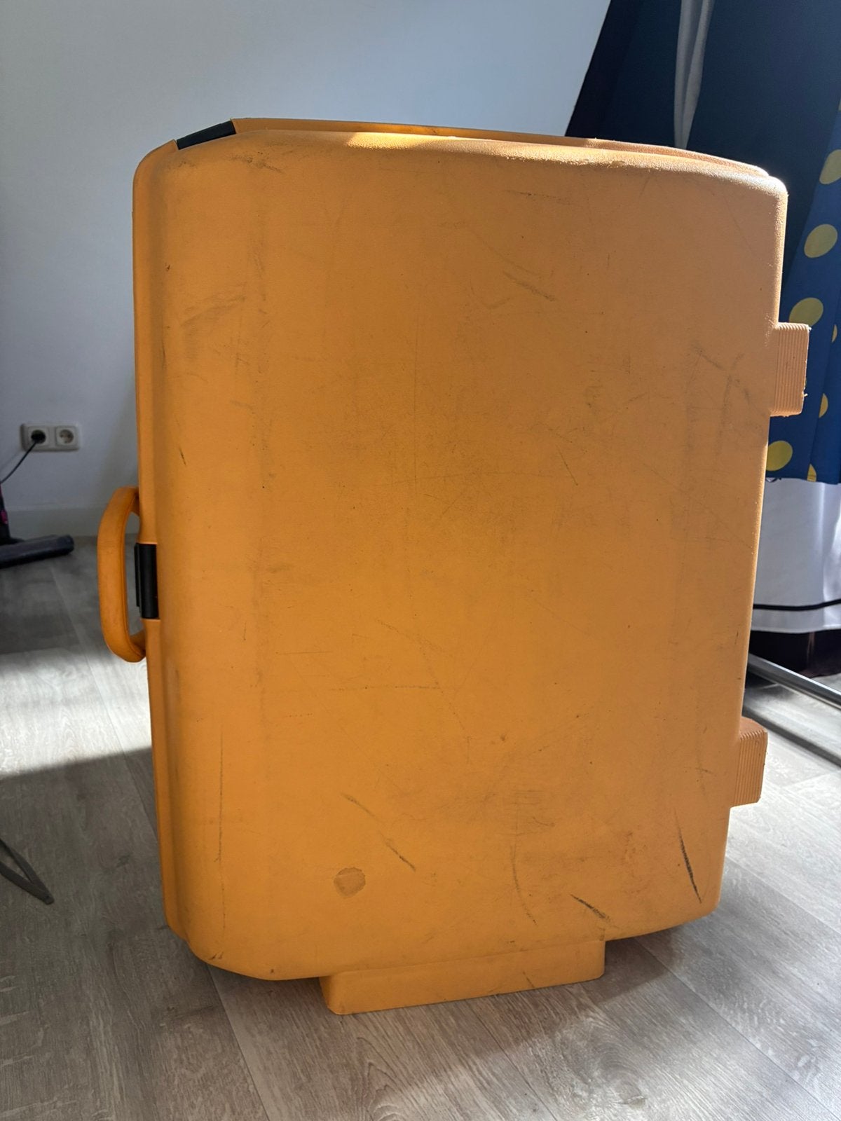 Samsonite koffer, Sieraden, Tassen en Uiterlijk, Hard kunststof, Zo goed als nieuw, 70 cm of meer, Wieltjes