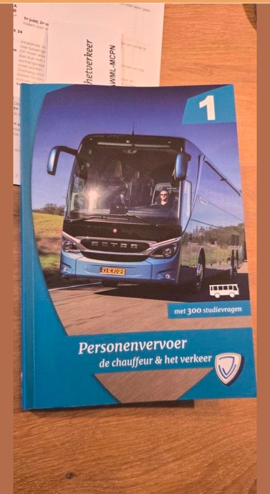 Theorieboek voor het bus rijbewijs, Ophalen of Verzenden, Alpha, Zo goed als nieuw, Niet van toepassing
