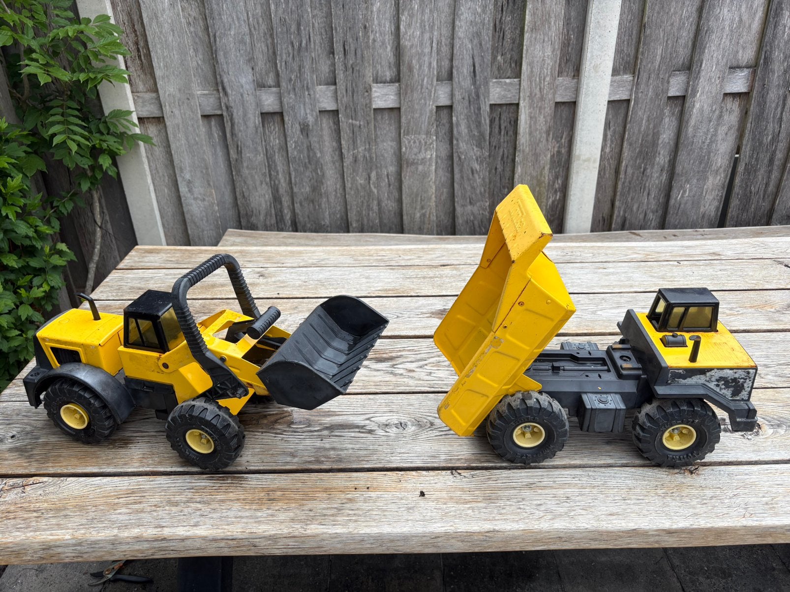 Tonka kiepwagen en shovel, Ophalen, Gebruikt