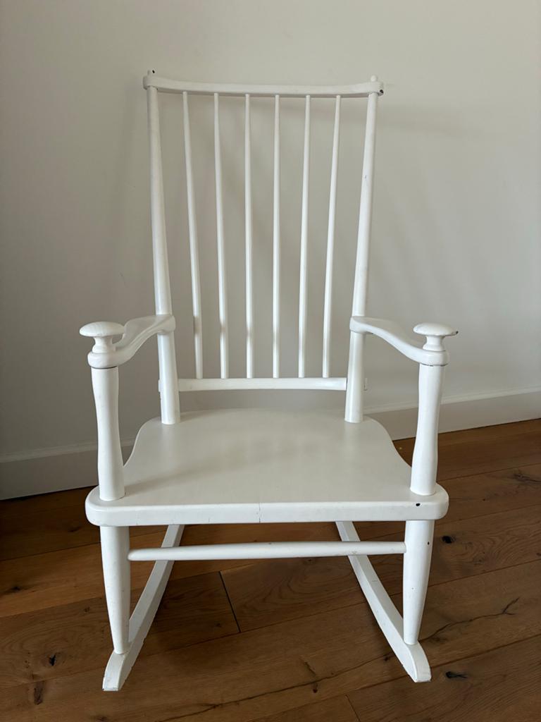 Witte houten schommelstoel, Huis en Inrichting, Ophalen, Gebruikt, Wit, Eén