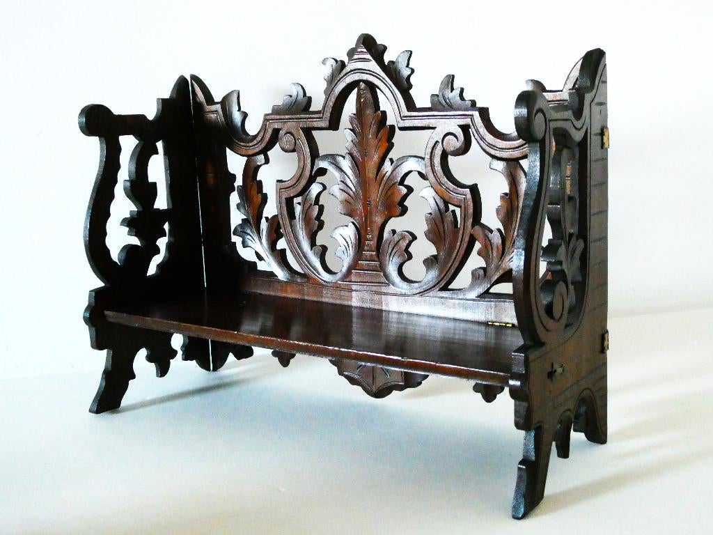 Uniek Zwarte Woud Black Forest boekenplank standaard kast, Antiek en Kunst, Kunst | Beelden en Houtsnijwerken, Houtsnijwerk, Ophalen of Verzenden