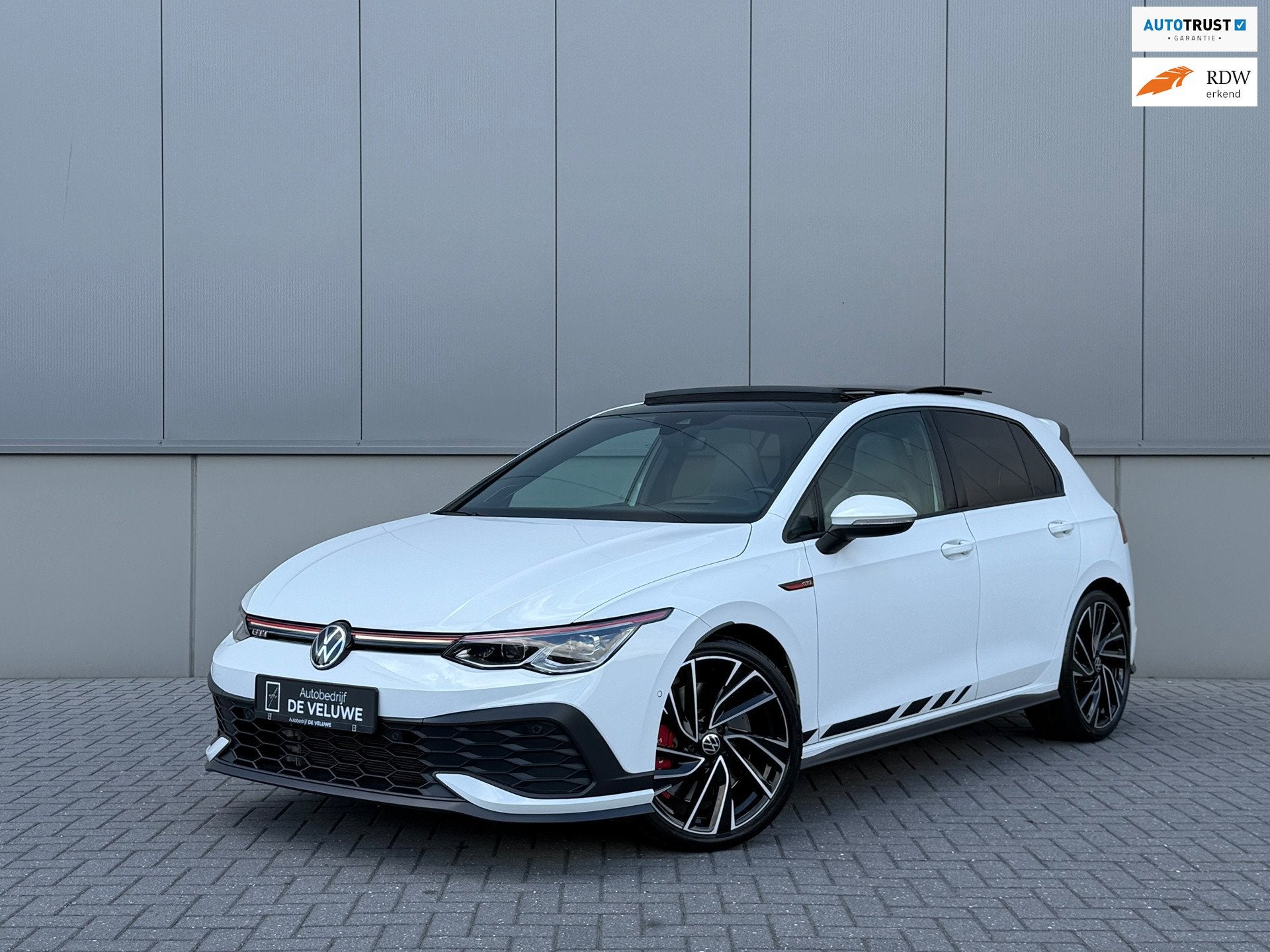 Volkswagen Golf 2.0 TSI GTI Clubsport|Nürburgring|H&K|HuD|M, Gebruikt, Zwart, 4 cilinders, Wit
