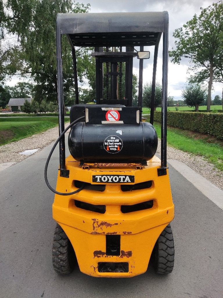 Toyota heftruck (type 2FG14, 1.350 kg.) inclusief kantelbak, LPG, Toyota, Ophalen of Verzenden, Toyota