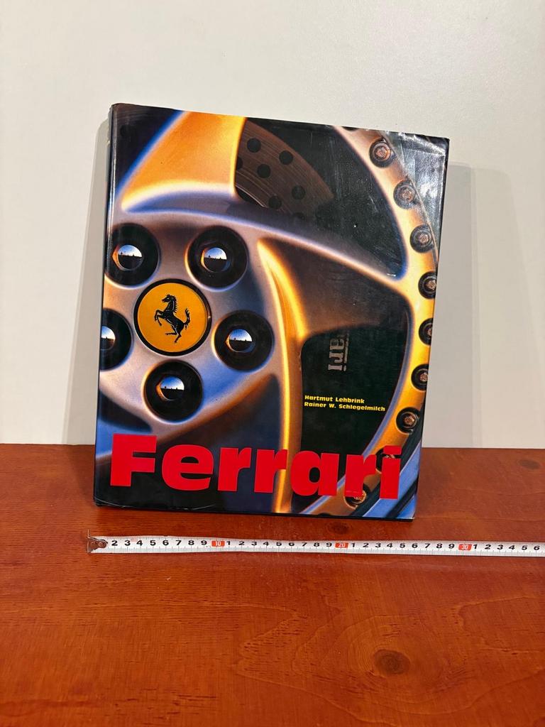Ferrari Boek - Hartmut Lehbrink & Rainer W. Schlegelmilch, Boeken, Ophalen of Verzenden, Zo goed als nieuw, Ferrari