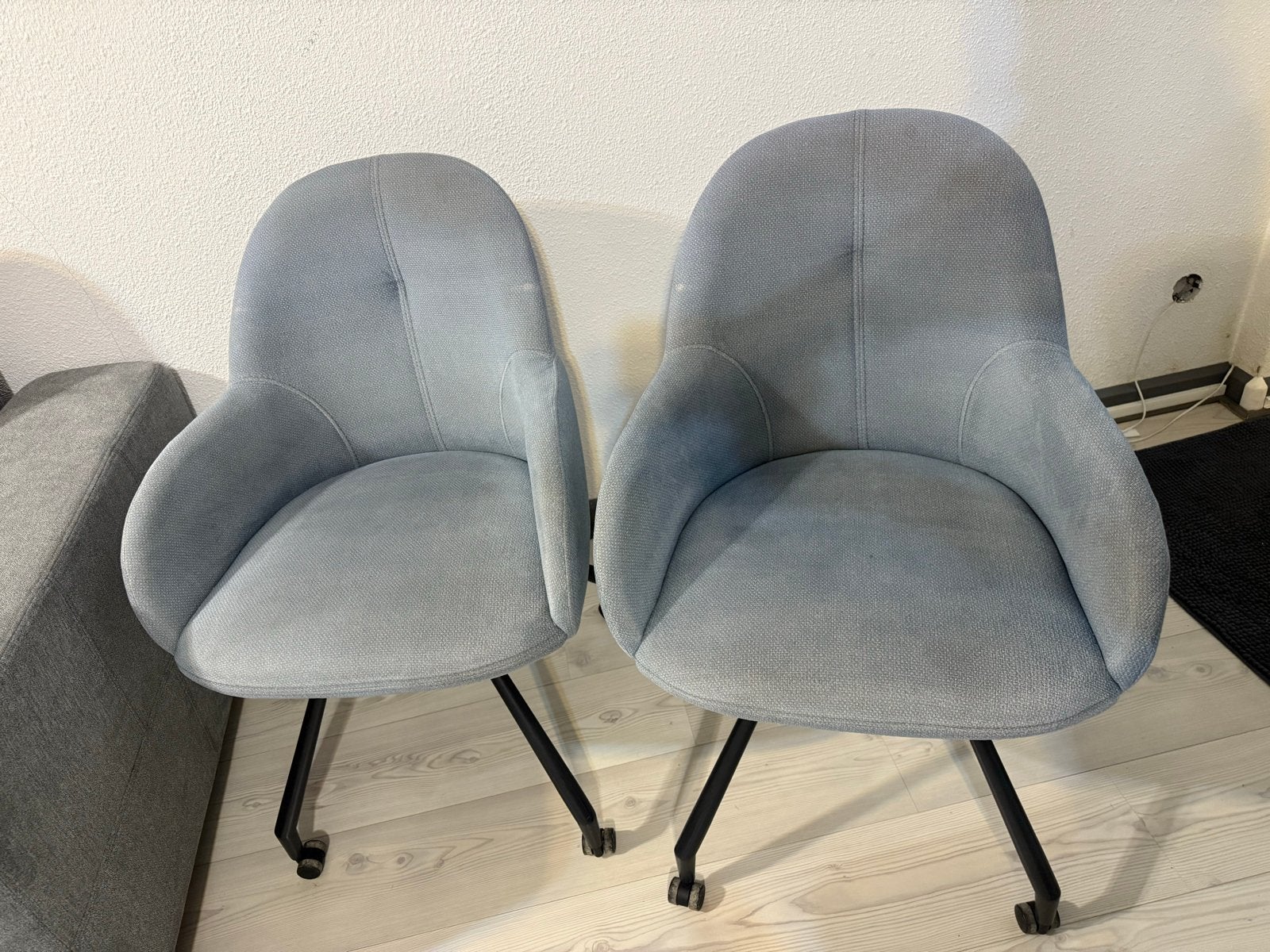 2 comfortabele stoelen met wieltjes, ideaal voor gasten, Gebruikt, Twee, Ophalen of Verzenden, Stof