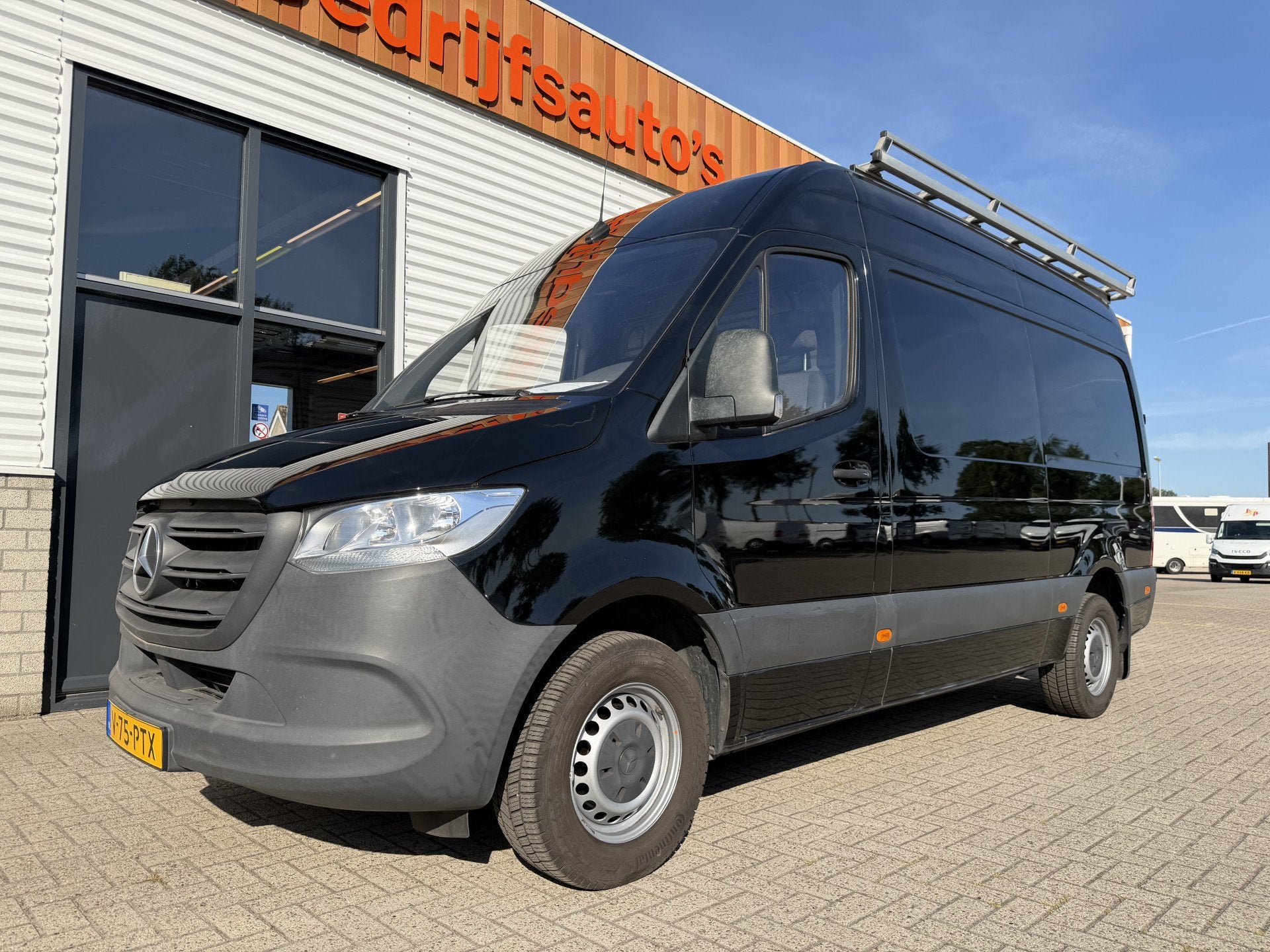 Mercedes-Benz Sprinter 315 1.9 CDI L2H2 RWD Functional / vas, Gebruikt, 4 cilinders, Zwart, Mercedes-Benz