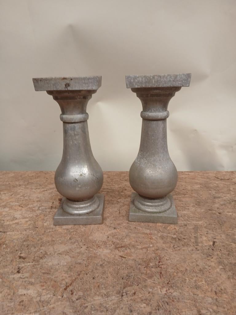 Set van 2 sokkels - 48 cm hoog, Steen, Gebruikt, Overige typen, Onbekend