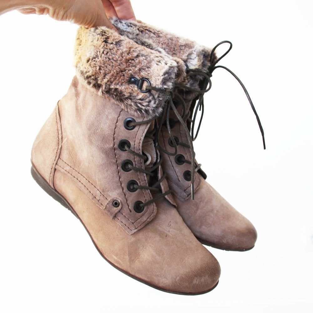Suede Gevoerde Piedi Nudi Laarsjes -s13 (Maat 38) € 60,-, Overige kleuren, Lage of Enkellaarzen, Ophalen of Verzenden, Zo goed als nieuw