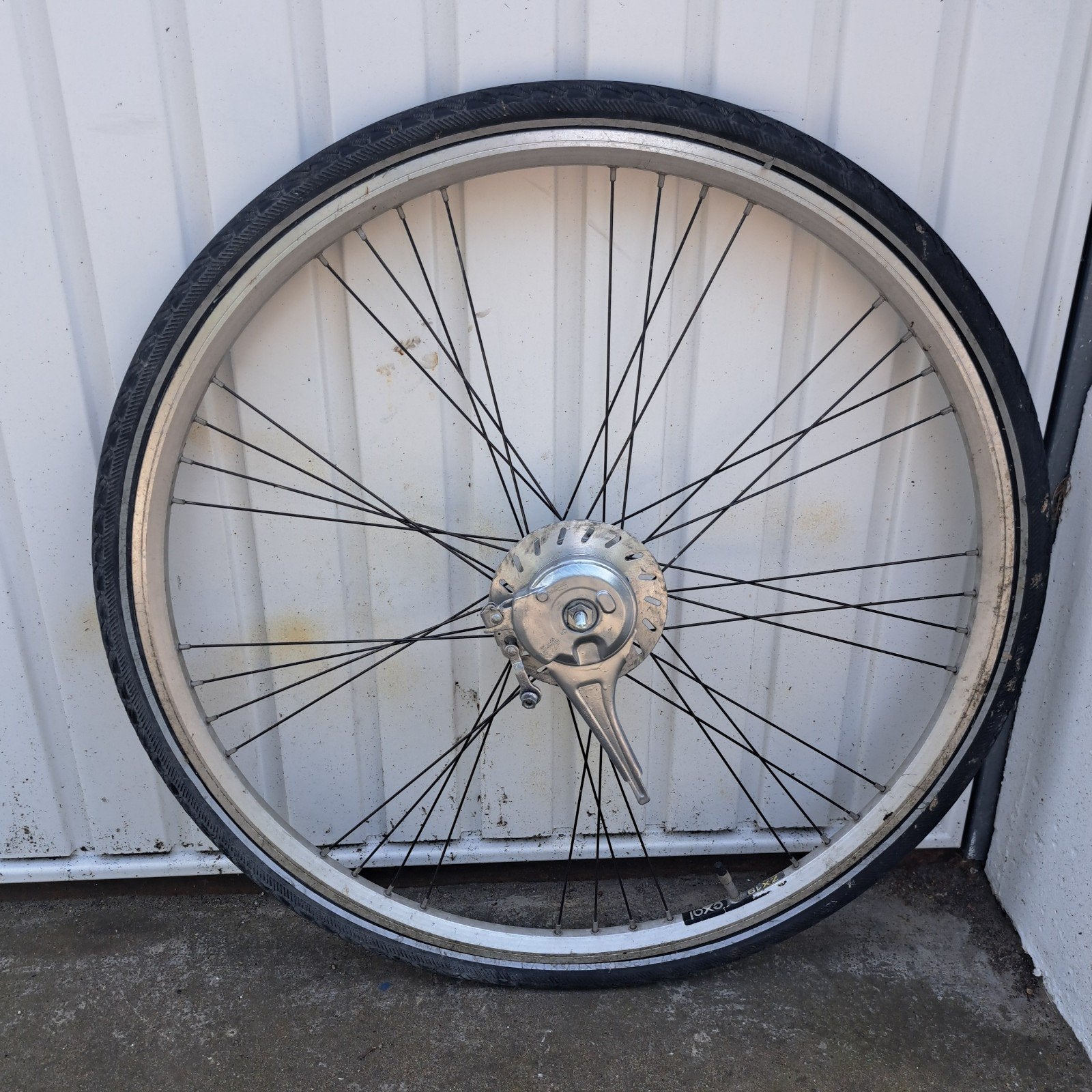 28 inch Shimano Nexus Voorwiel Compleet en Goed, Fietsen en Brommers, Fietsonderdelen, Ophalen, Zo goed als nieuw, Aluminium