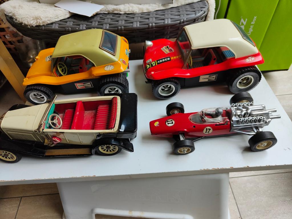 Vintage blikken modelauto's uit Japan en 1 uit Frankrijk, Ophalen of Verzenden
