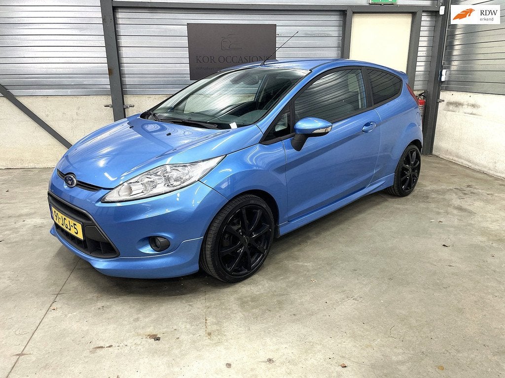 Ford Fiesta 1.6 Sport airco APK bluetooth cruise control, Auto's, Ford, 1596 cc, Stof, Gebruikt, 31 €/maand