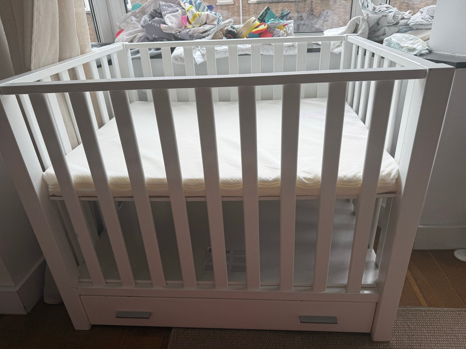 Wit ledikant met matras en lade, Kinderen en Baby's, Babywiegjes en Ledikanten, Ophalen, Gebruikt, Ledikant
