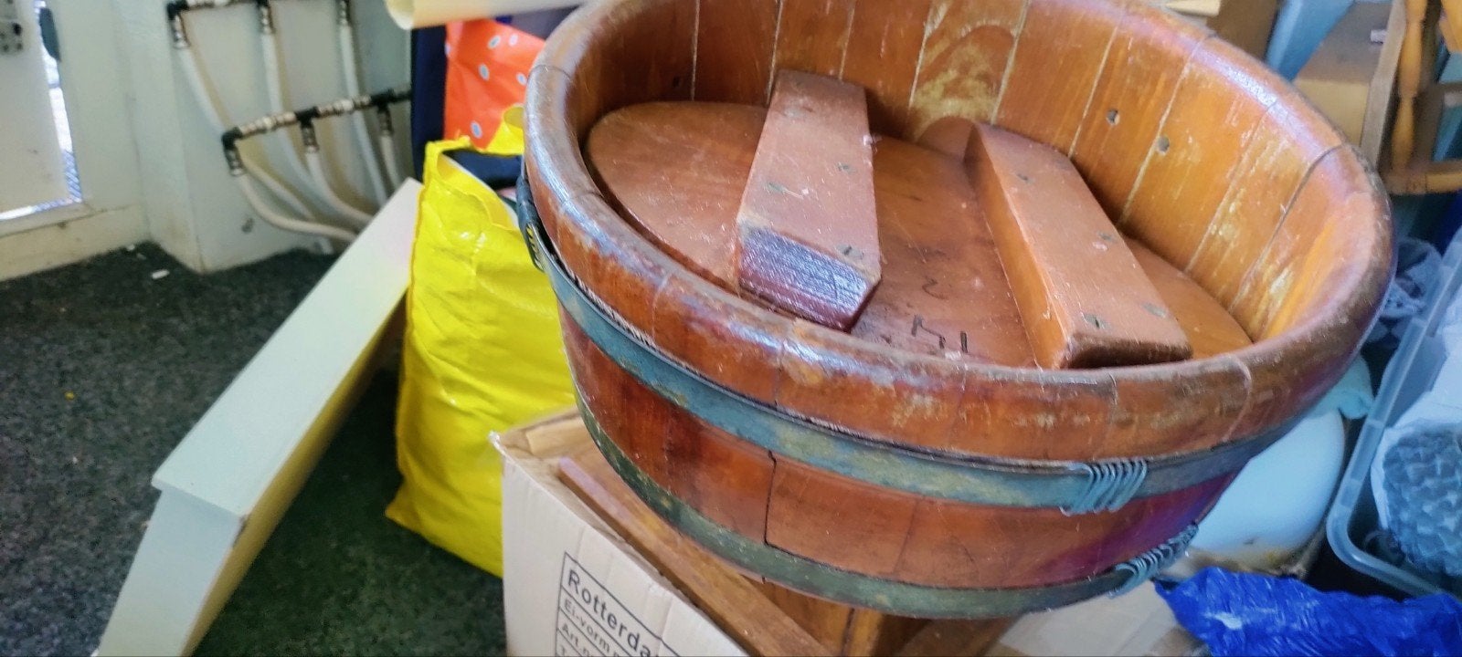 Antieke houten kaaston met deksel, Ophalen of Verzenden