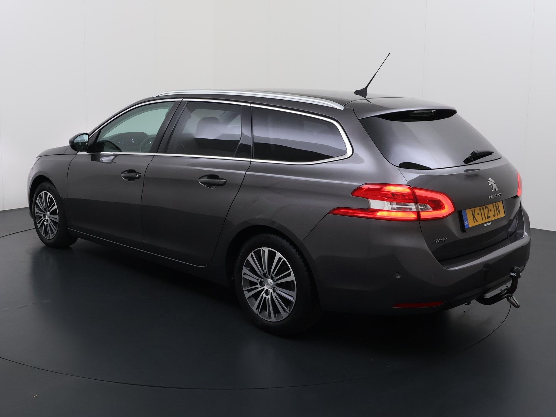 Peugeot 308 SW 1.2 PureTech Blue Lease Premium | Panoramadak, Voorwielaandrijving, 12 maanden, Gebruikt, Euro 6