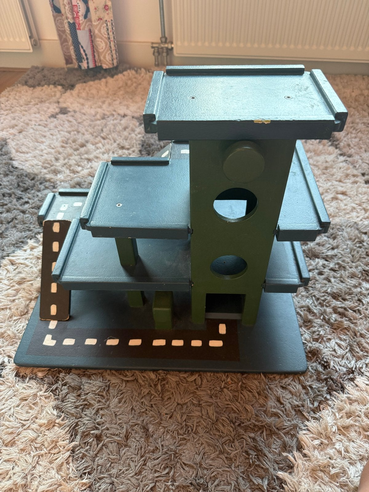 Houten garage groen/blauw met lift (touwtje vervangen), Ophalen, Gebruikt
