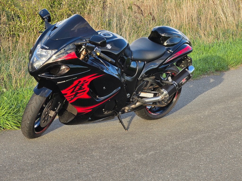Suzuki Hayabusa GSX1300R - Zwart/Rood - Sportmotor, Occasion, 4 cilinders, Motorrijbewijs A, Super Sport