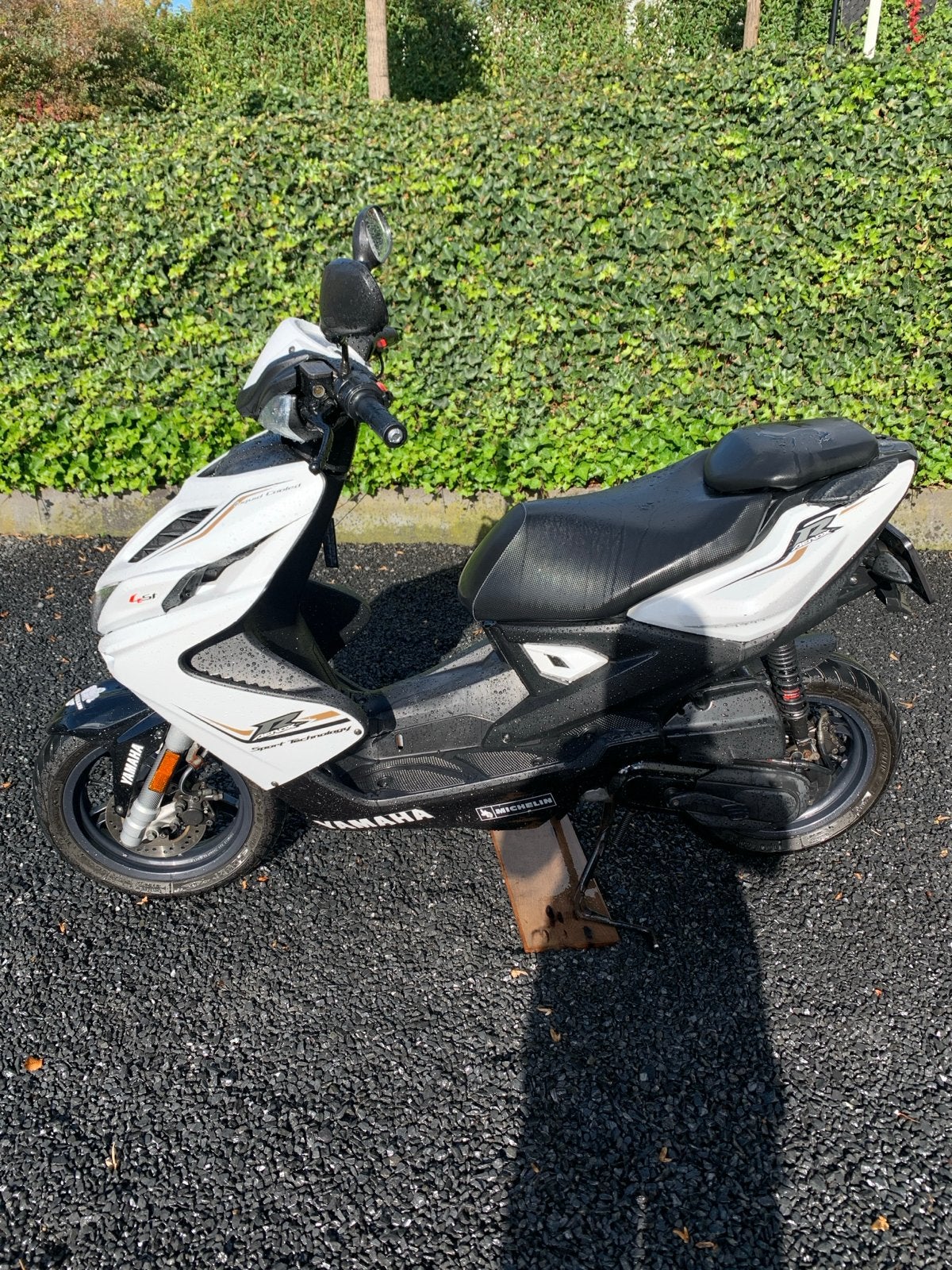 Unieke Yamaha Aerox R - Nieuwe remmen en banden!, Fietsen en Brommers, Ophalen, Zo goed als nieuw, Aerox