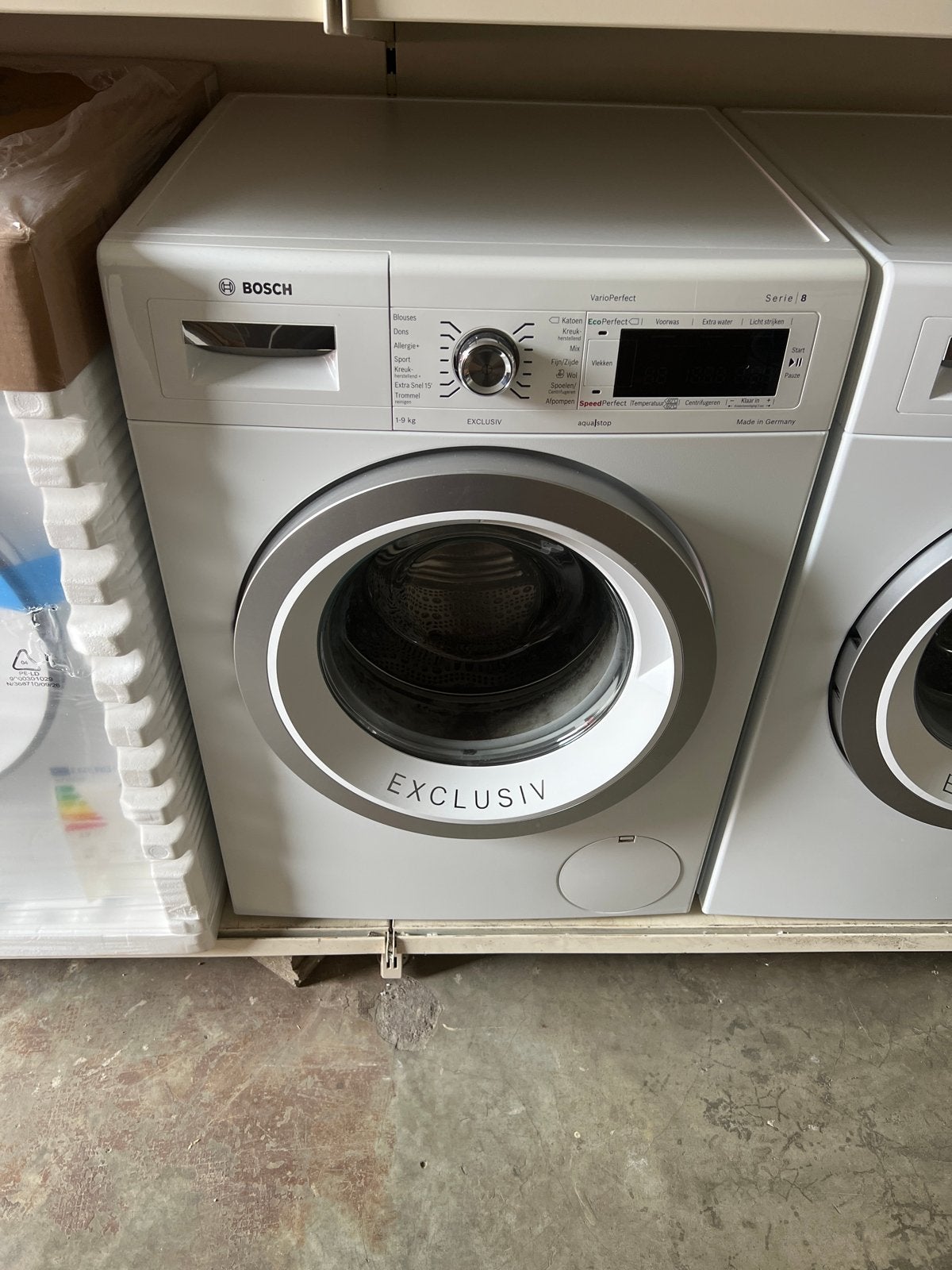 2x Nette refurbished wasmachine Bosch Exclusiv 9 en 8 KG, Ophalen, 1200 tot 1600 toeren, Gebruikt, 8 tot 10 kg