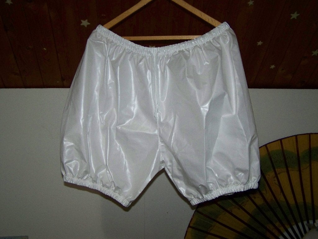 plastic broek (PU)  model bloomer wit maat 2XL, Diversen, Verpleegmiddelen, Nieuw, Verzenden