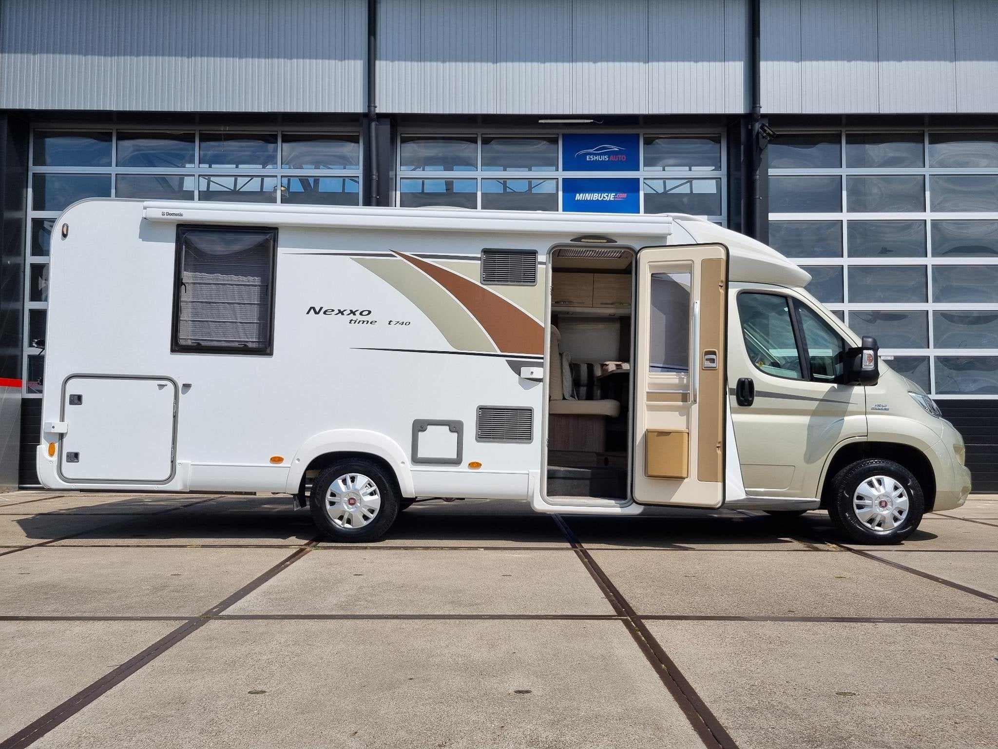 Bürstner Nexxo time t740 40.000 KM / QUEENSBED / LEER / LPG, Caravans en Kamperen, Campers, Ringverwarming, Dakluik, Airbags, Tot en met 2