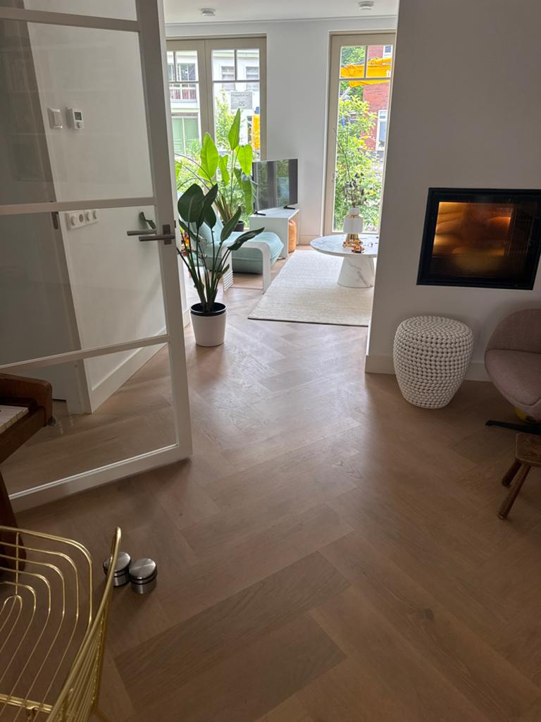 Nieuw Europees Eiken Visgraat Parket - 8,44 m², Doe-het-zelf en Verbouw, Vloerdelen en Plavuizen, Parket, 50 tot 150 cm, Zo goed als nieuw