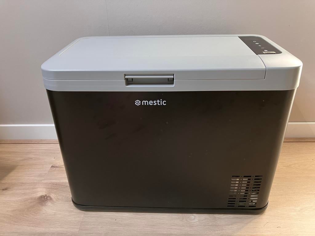 TE HUUR Mestic Koelbox 35L, Ophalen, Zo goed als nieuw, Compressor