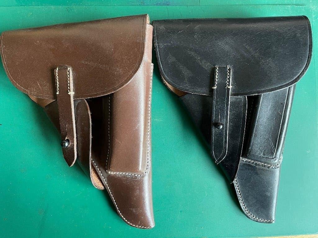 Leren p038 holster opruiming, Verzamelen, Ophalen of Verzenden, Landmacht, Duitsland, Embleem of Badge