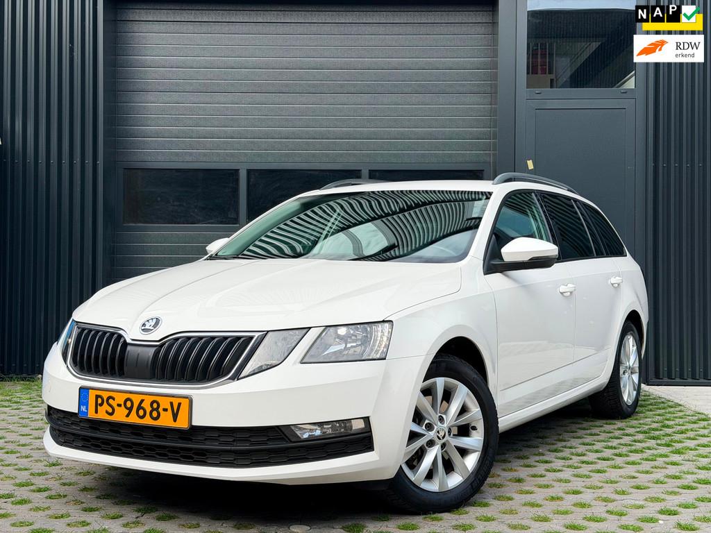 Skoda Octavia Combi 1.0 TSI Greentech Ambition Business, Auto's, Gebruikt, Origineel Nederlands, Handgeschakeld, 3 cilinders