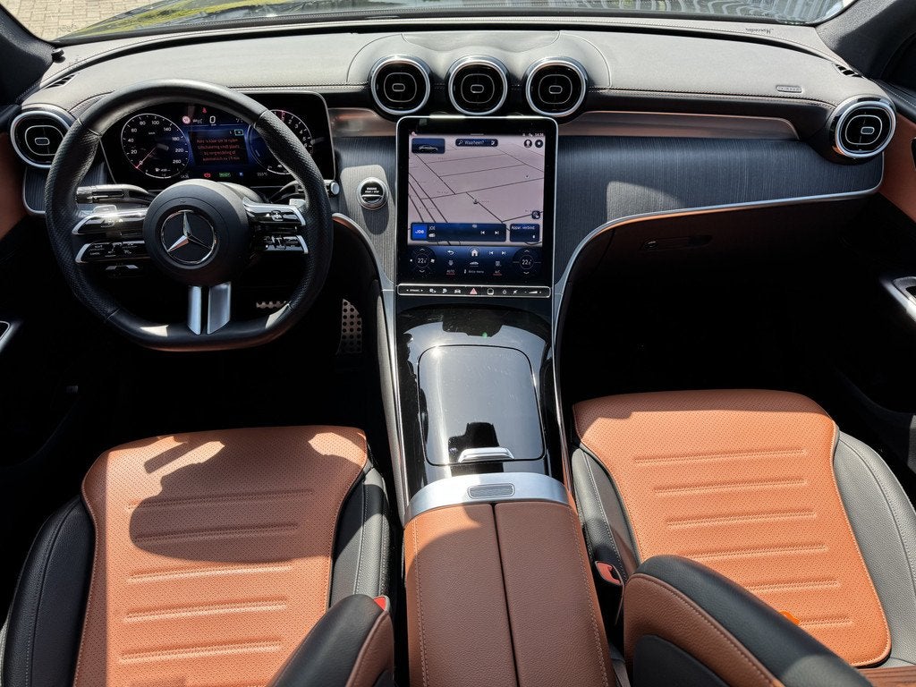 Mercedes-Benz GLC Coupé 300e 4MATIC AMG Line exclusive leer, Automaat, 12 maanden, 2240 kg, Gebruikt