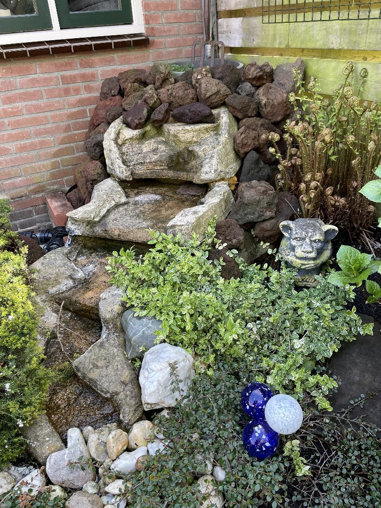Te koop waterval vijferpomp en drukfiter met UV lamp, Ophalen, Gebruikt, Beton, Waterval