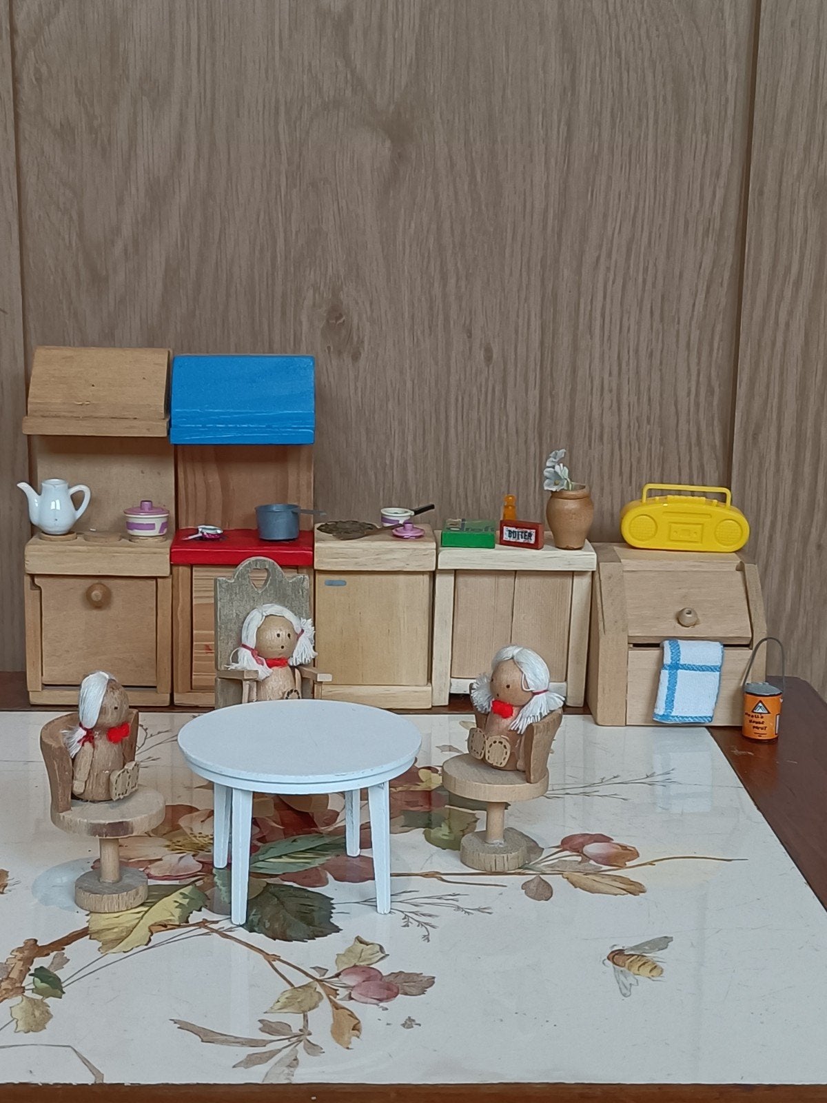 Keukentje poppenhuis met accesoires, Verzamelen, Poppenhuizen en Toebehoren, Ophalen of Verzenden, Gebruikt, Poppenhuis