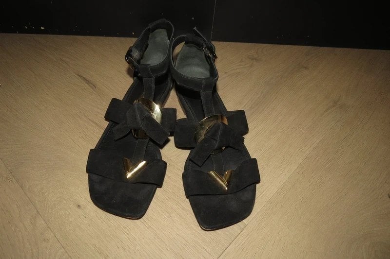 Louis Vuitton zwarte sandalen gouden hardware IZGS 38, Verzenden, Zwart, Louis Vuitton, Sandalen of Muiltjes